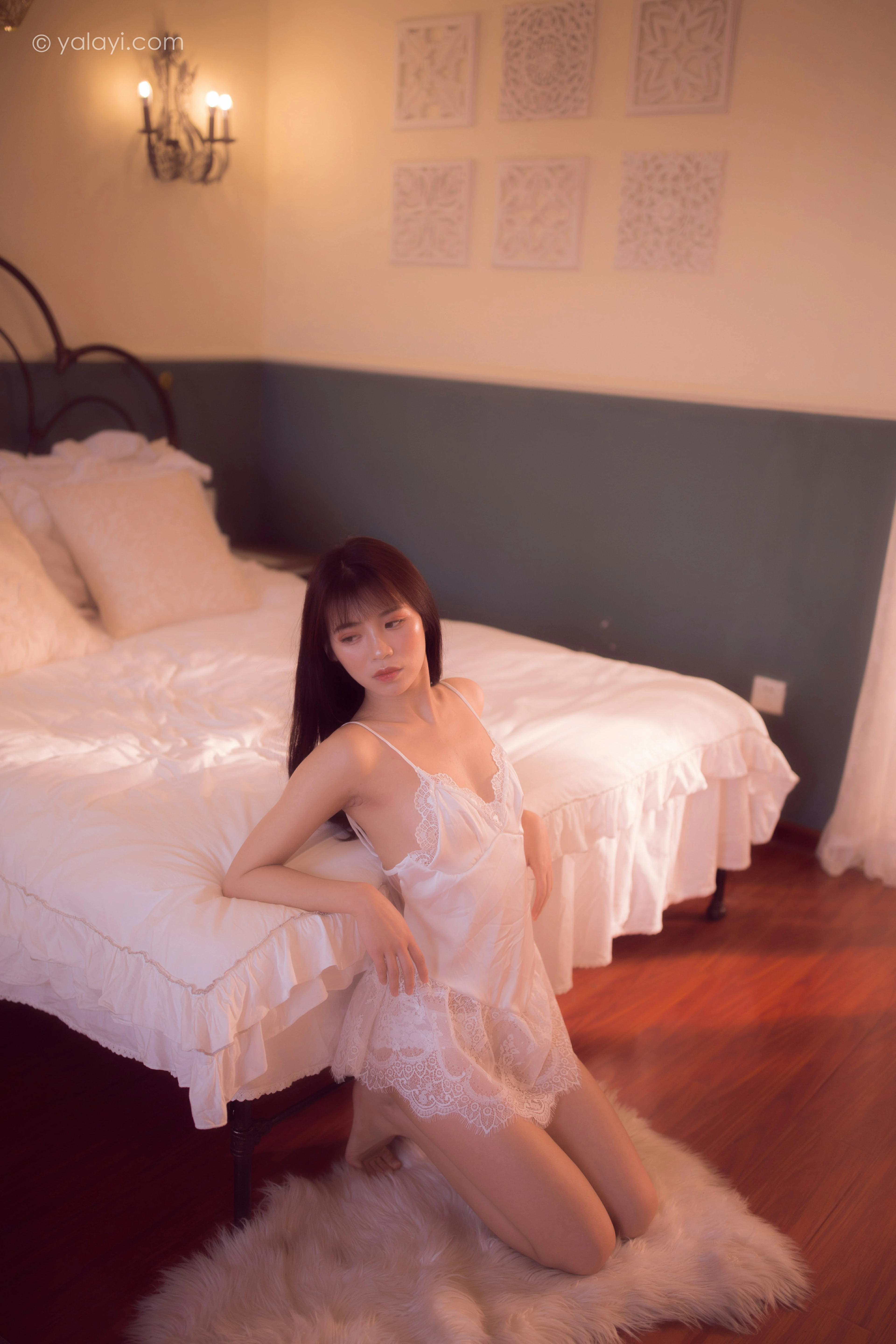 [YALAYI雅拉伊]2021.11.08 无常 丽雅 白色镂空连衣裙与蕾丝睡衣性感私房写真集第10张