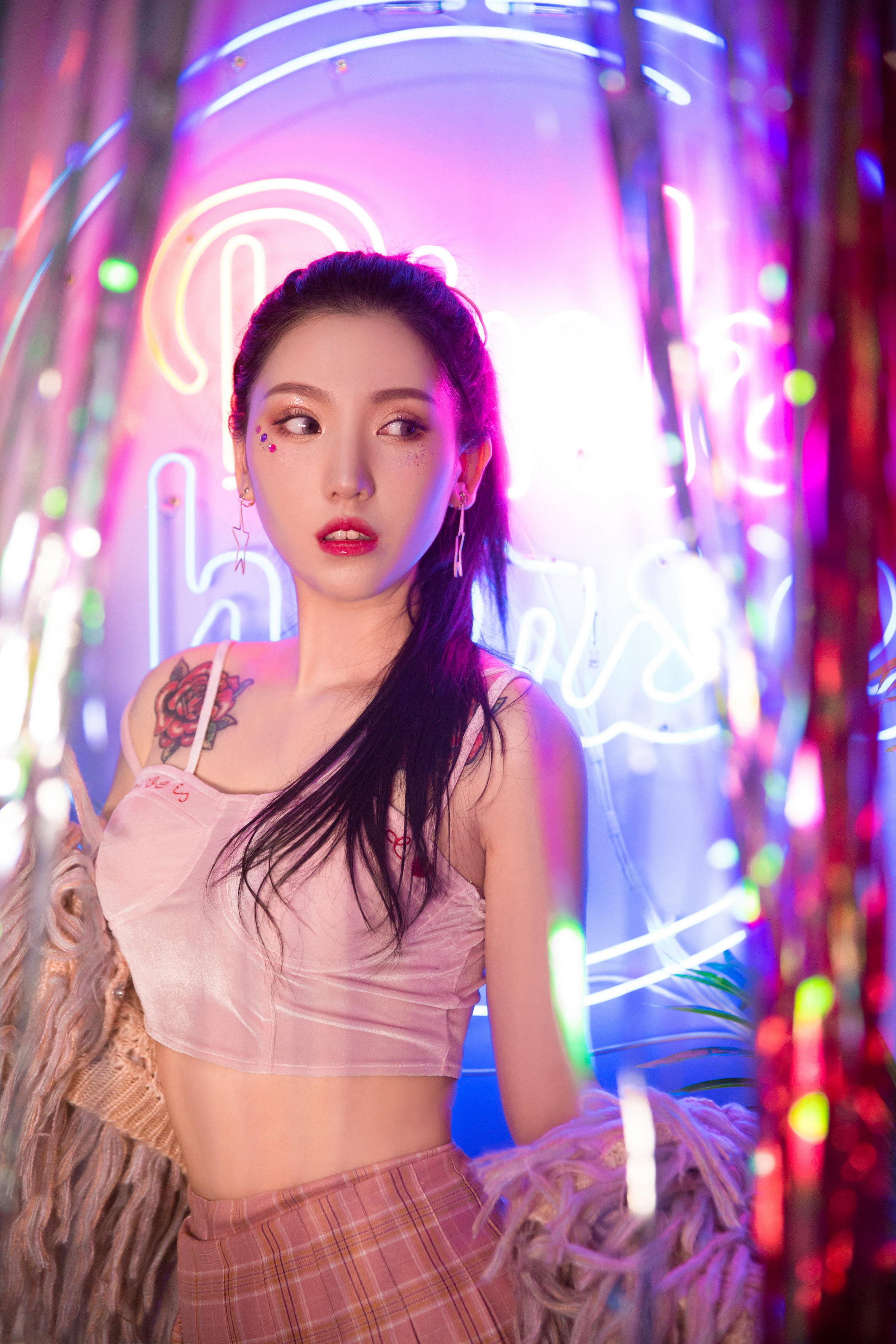 [YALAYI雅拉伊]2022.09.07 热辣辣 和服美女 镂空外套与粉色短裙加粉色内衣性感私房写真集第7张