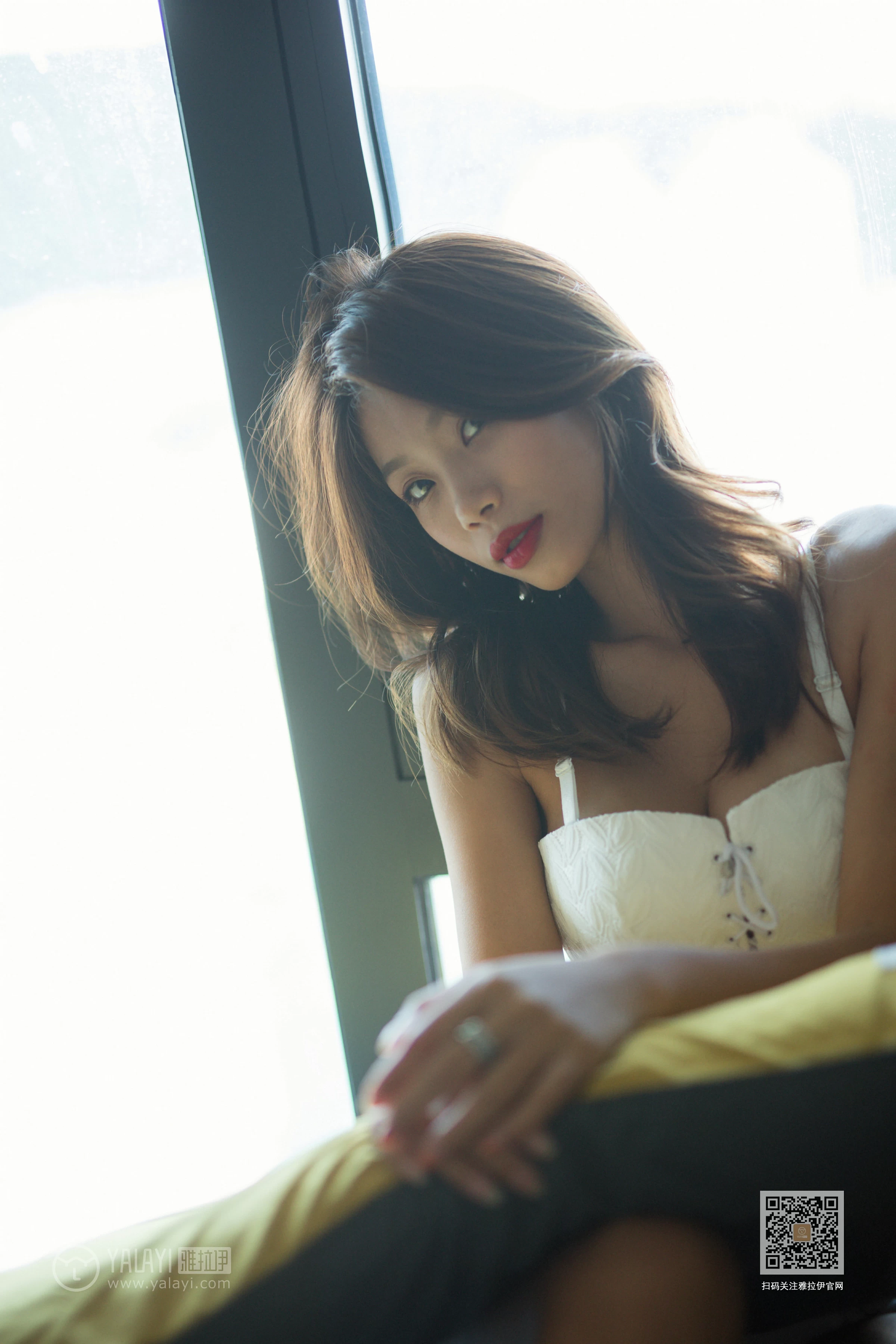 [YALAYI雅拉伊]Vol.448 靡靡之音 静初 白色蕾丝内衣居家性感私房写真集第10张