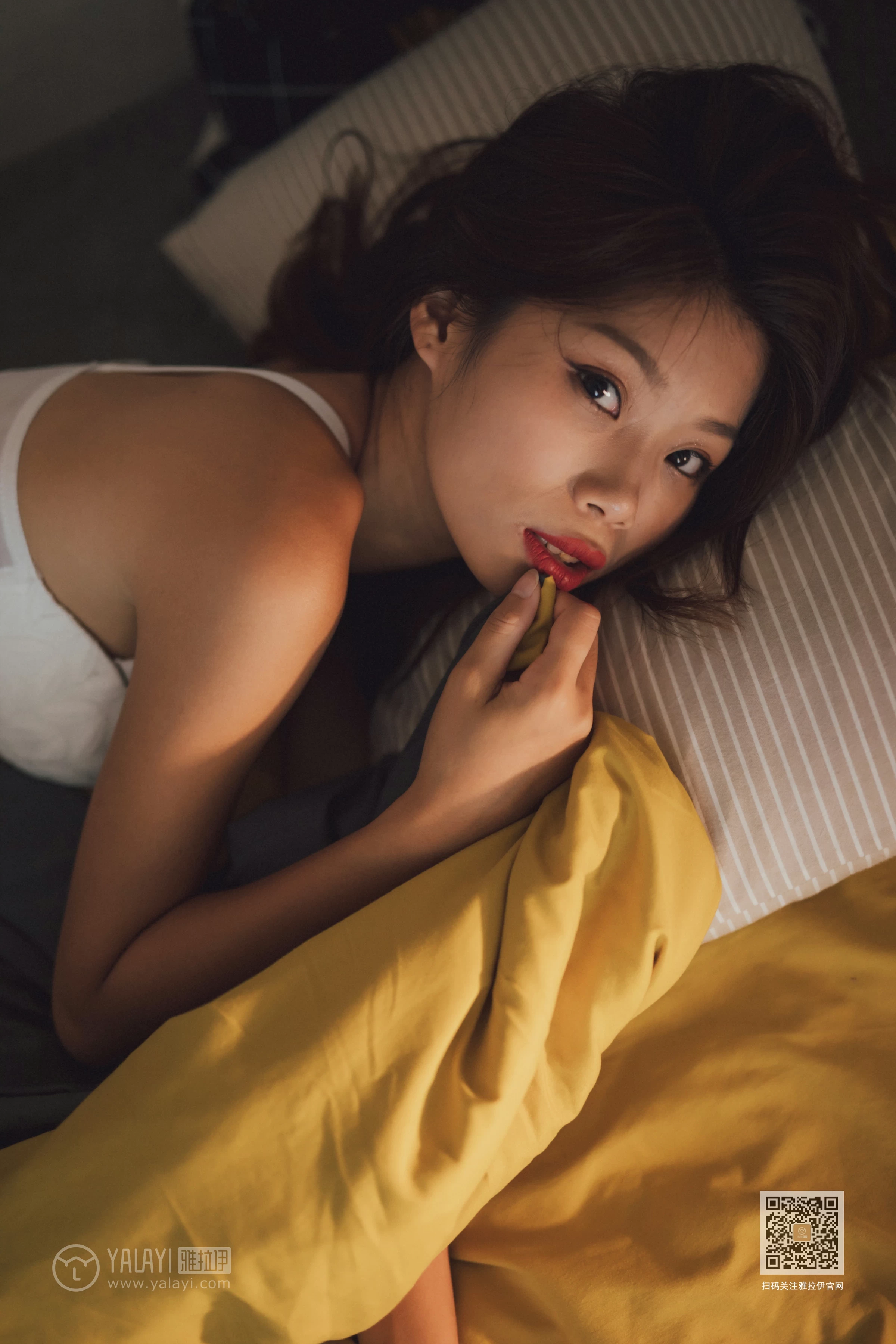 [YALAYI雅拉伊]Vol.448 靡靡之音 静初 白色蕾丝内衣居家性感私房写真集第16张