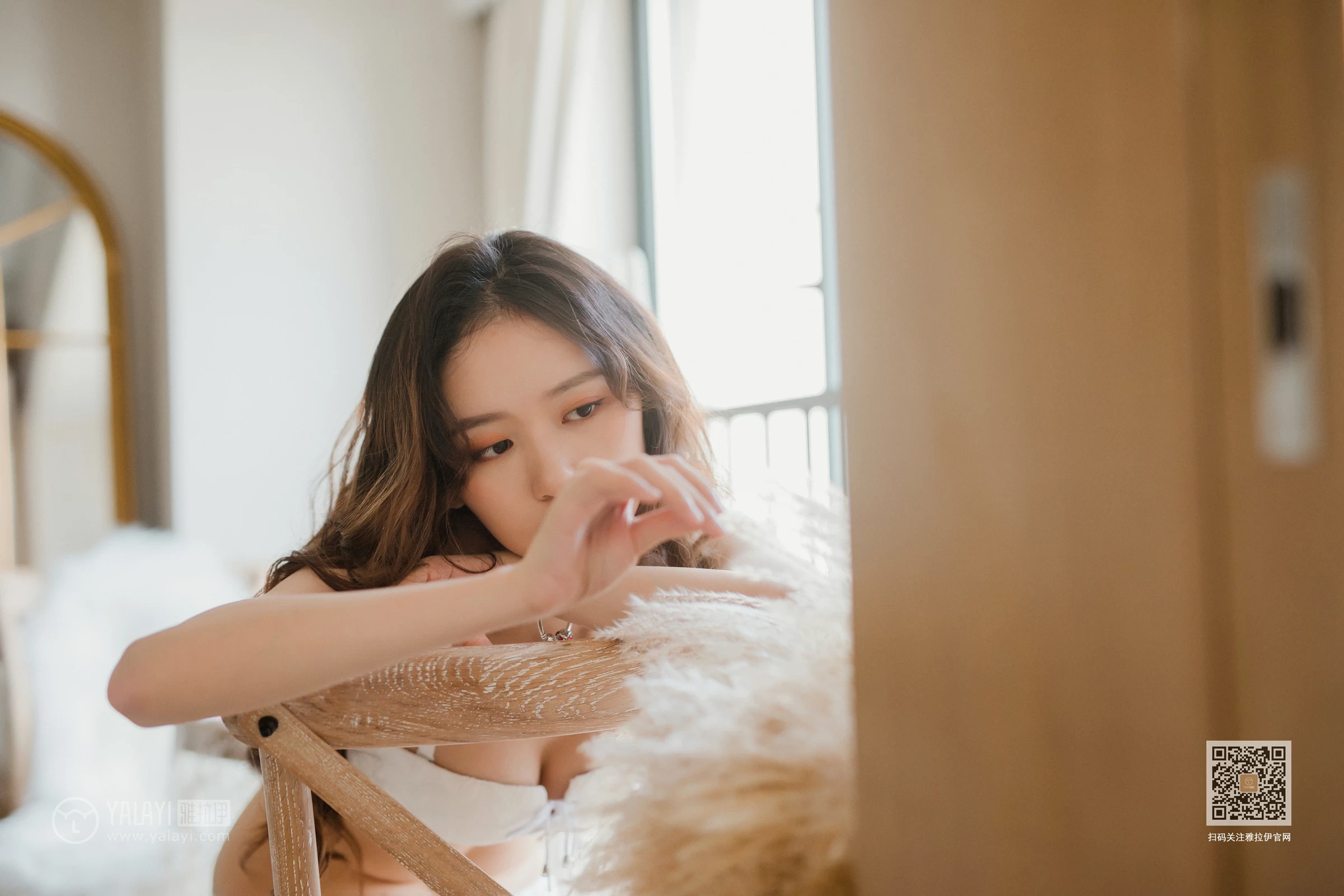 [YALAYI雅拉伊]Vol.467 专属下午茶 晓琳 白色蕾丝内衣性感私房写真集第6张