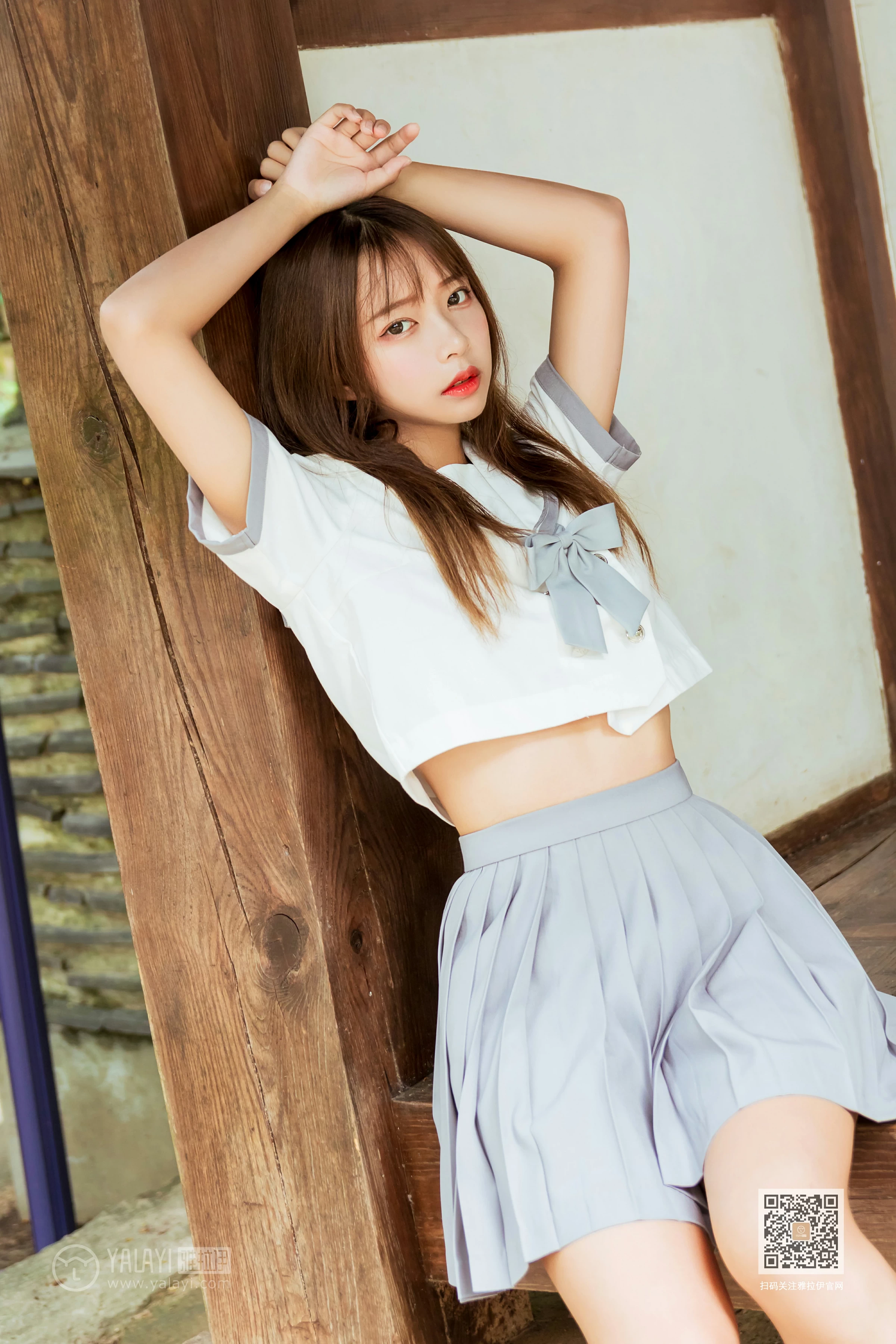 [YALAYI雅拉伊]Vol.471 越秀百褶裙少女 阿禾 日本高中女生制服加短裙性感私房写真集第10张