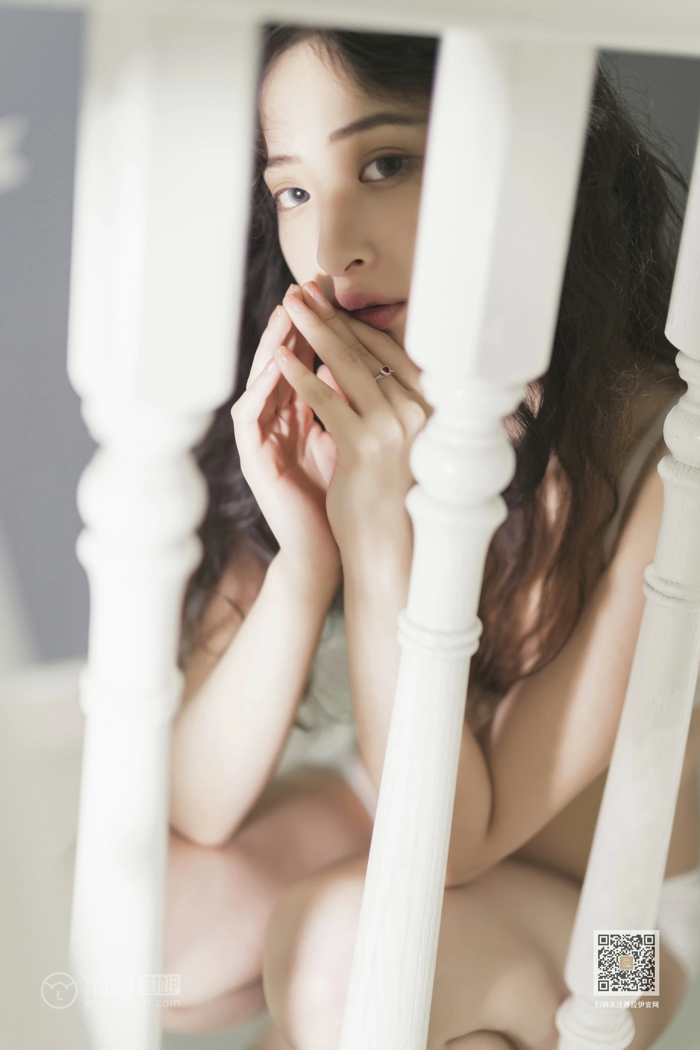 [YALAYI雅拉伊]Vol.474 吹落白衣裳 西子 白色蕾丝内衣居家性感私房写真集第21张