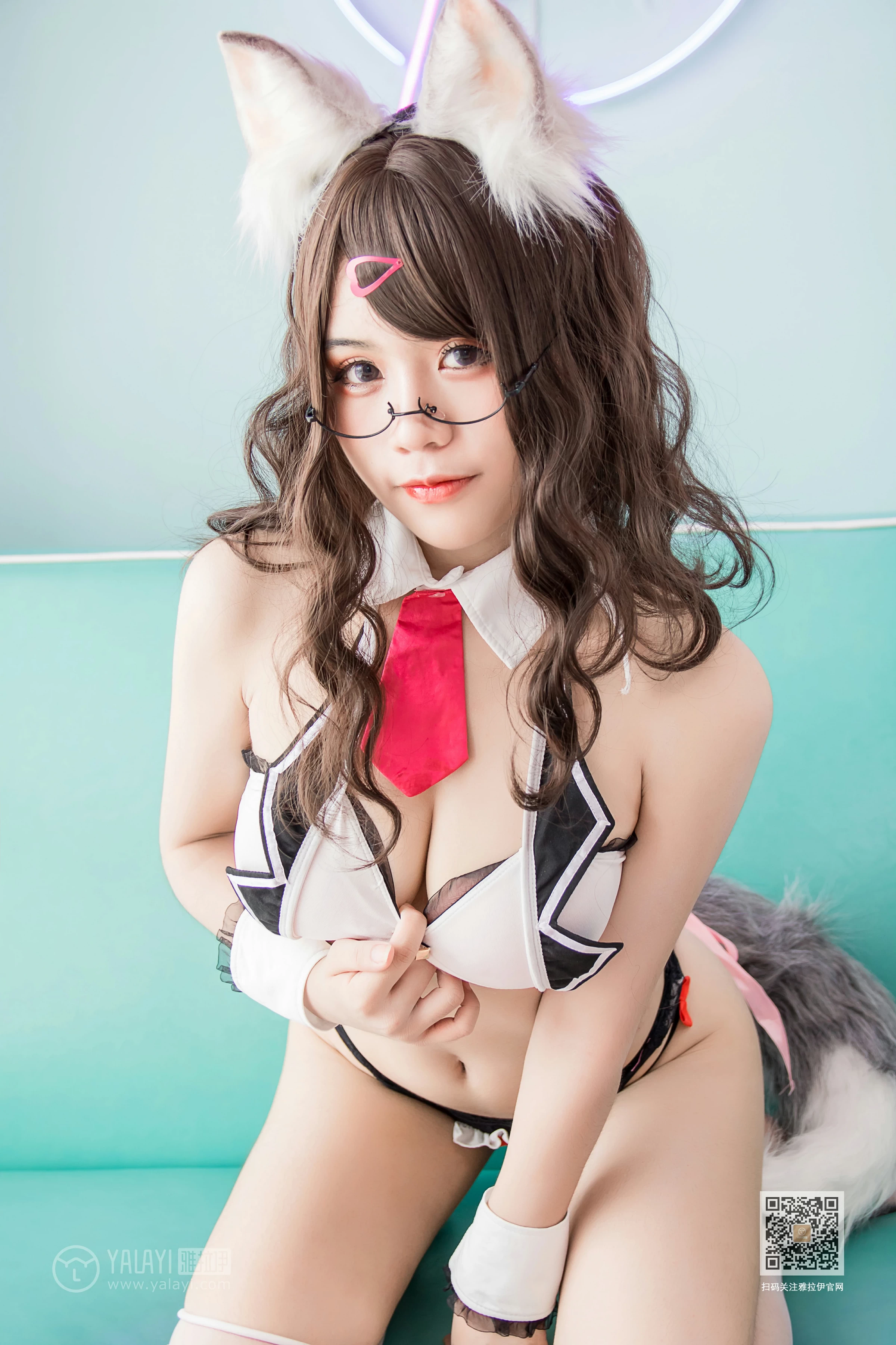 [YALAYI雅拉伊]Vol.566 狐耳娘 莉娜 情趣制服内衣加肉丝美腿性感私房写真集第4张