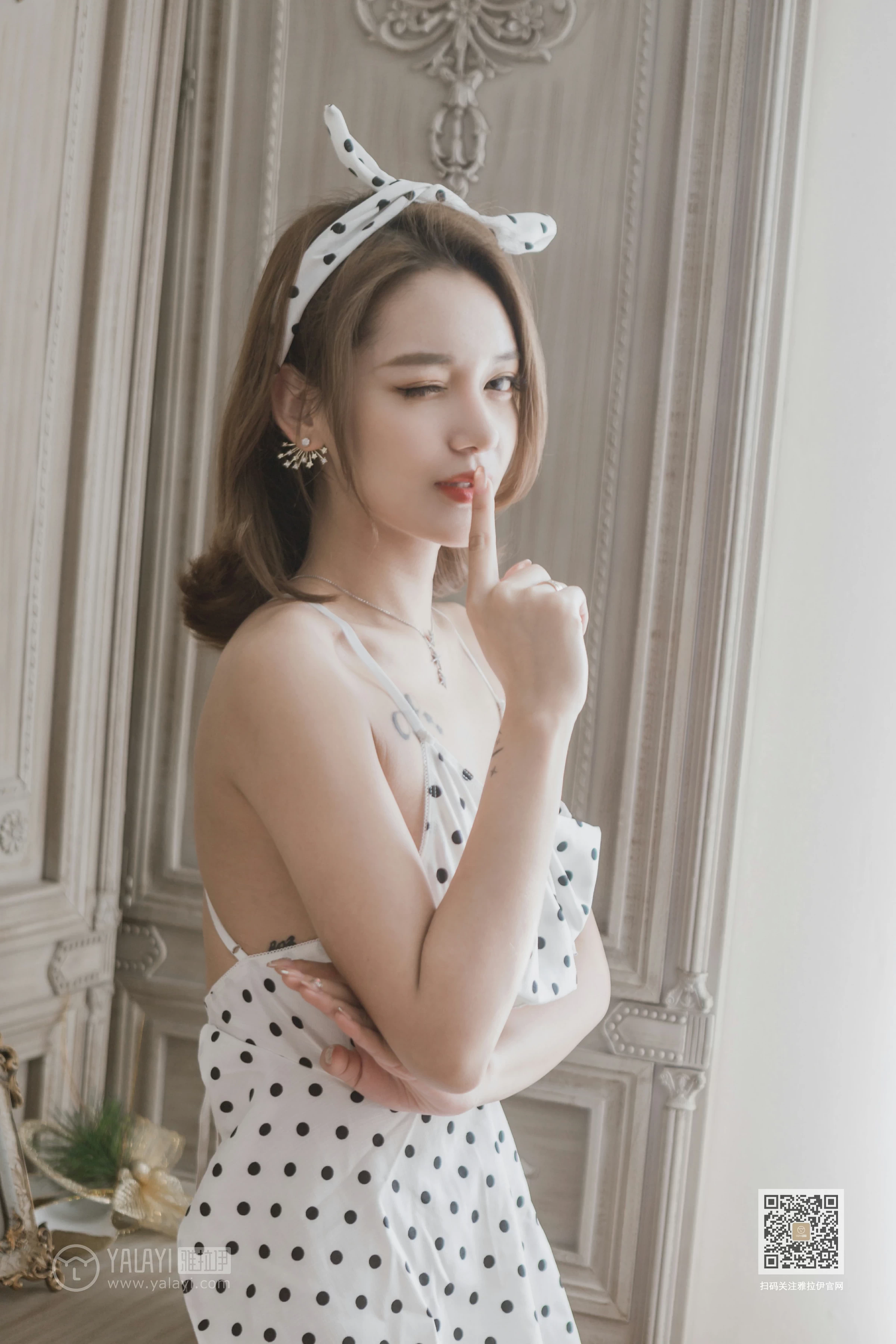 [YALAYI雅拉伊]Vol.572 日光倾城 刘子炀 白色比基尼泳装性感私房写真集第5张