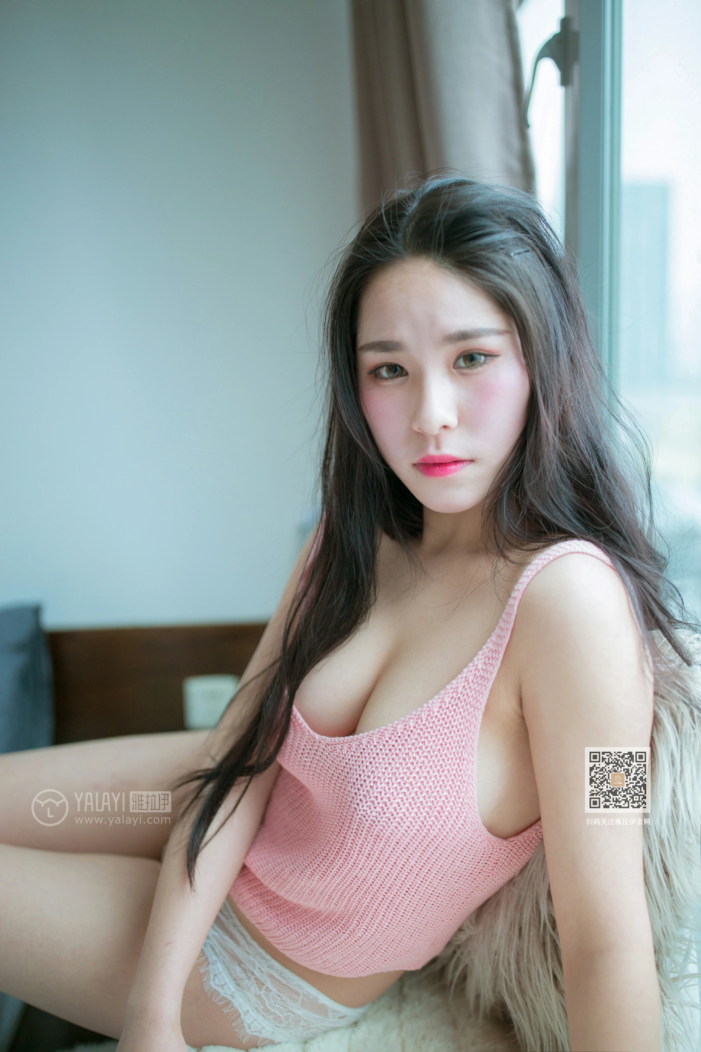 [YALAYI雅拉伊]NO.580 《百合》 欣悦 丹雅 白色镂空小背心与蓝色内衣性感私房写真集第5张