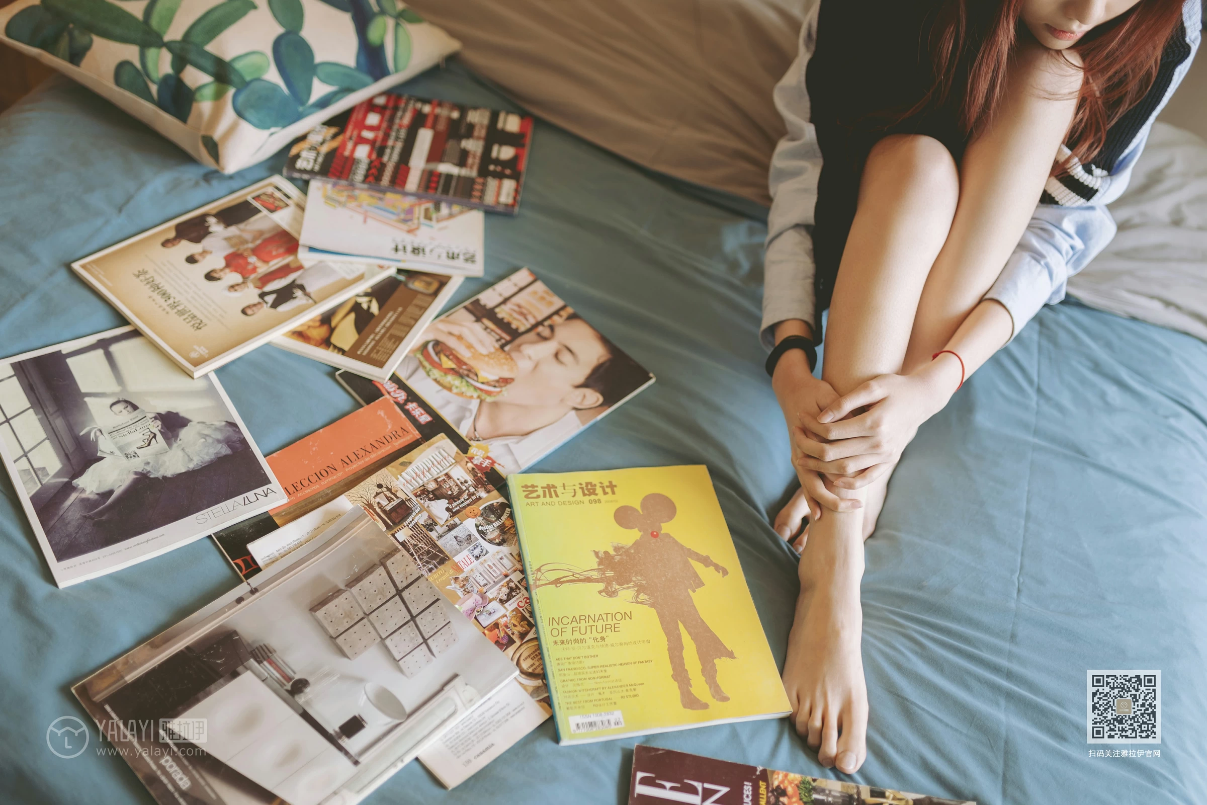 [YALAYI雅拉伊]NO.611 《你还要生气吗(1)》 鸭鸭 蓝色卫衣加粉色内衣性感私房写真集第2张