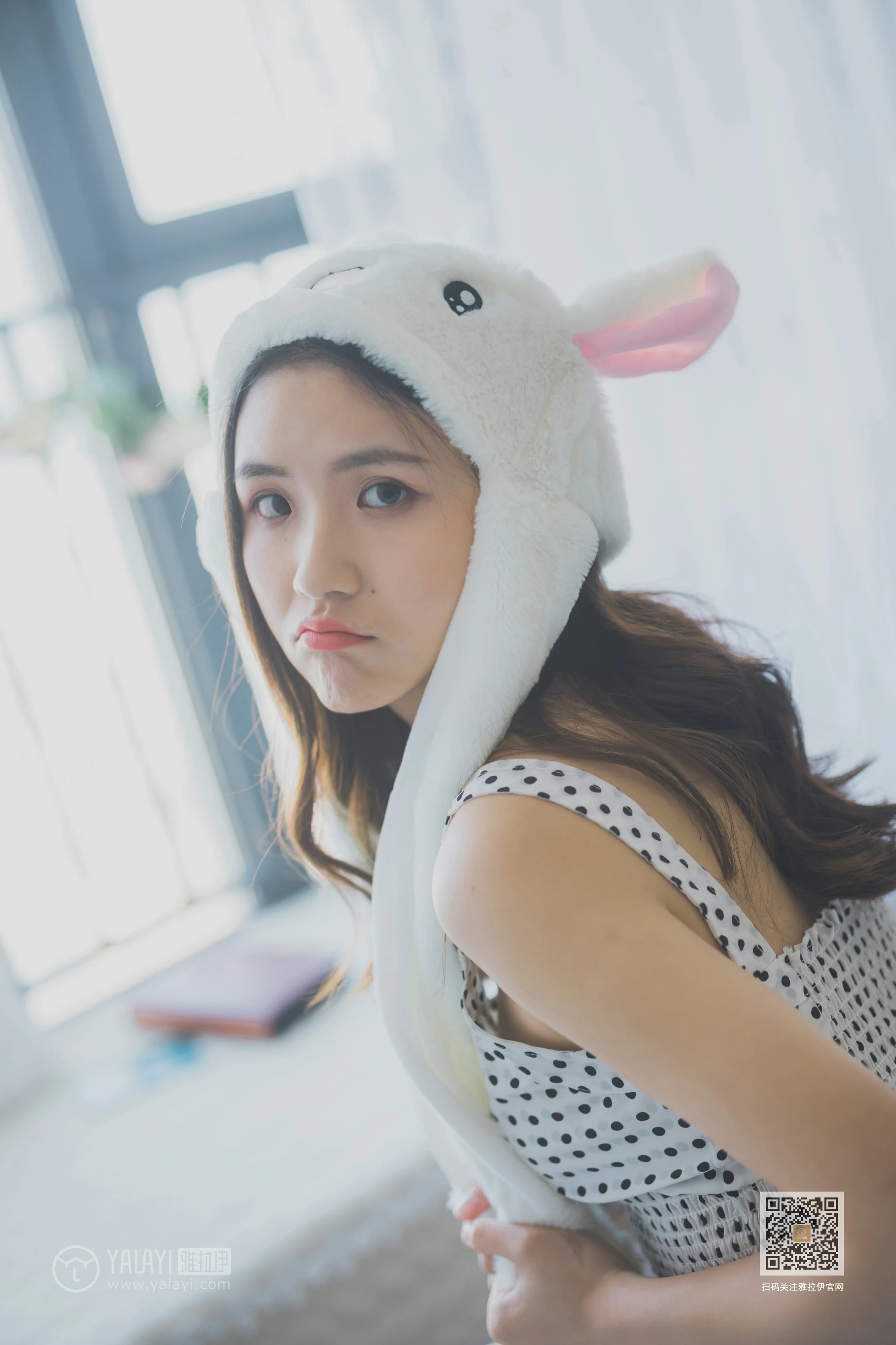 [YALAYI雅拉伊]NO.632 《淘气女友》 尹梦 白色小背心加斑点短裙清纯可爱私房写真集第8张