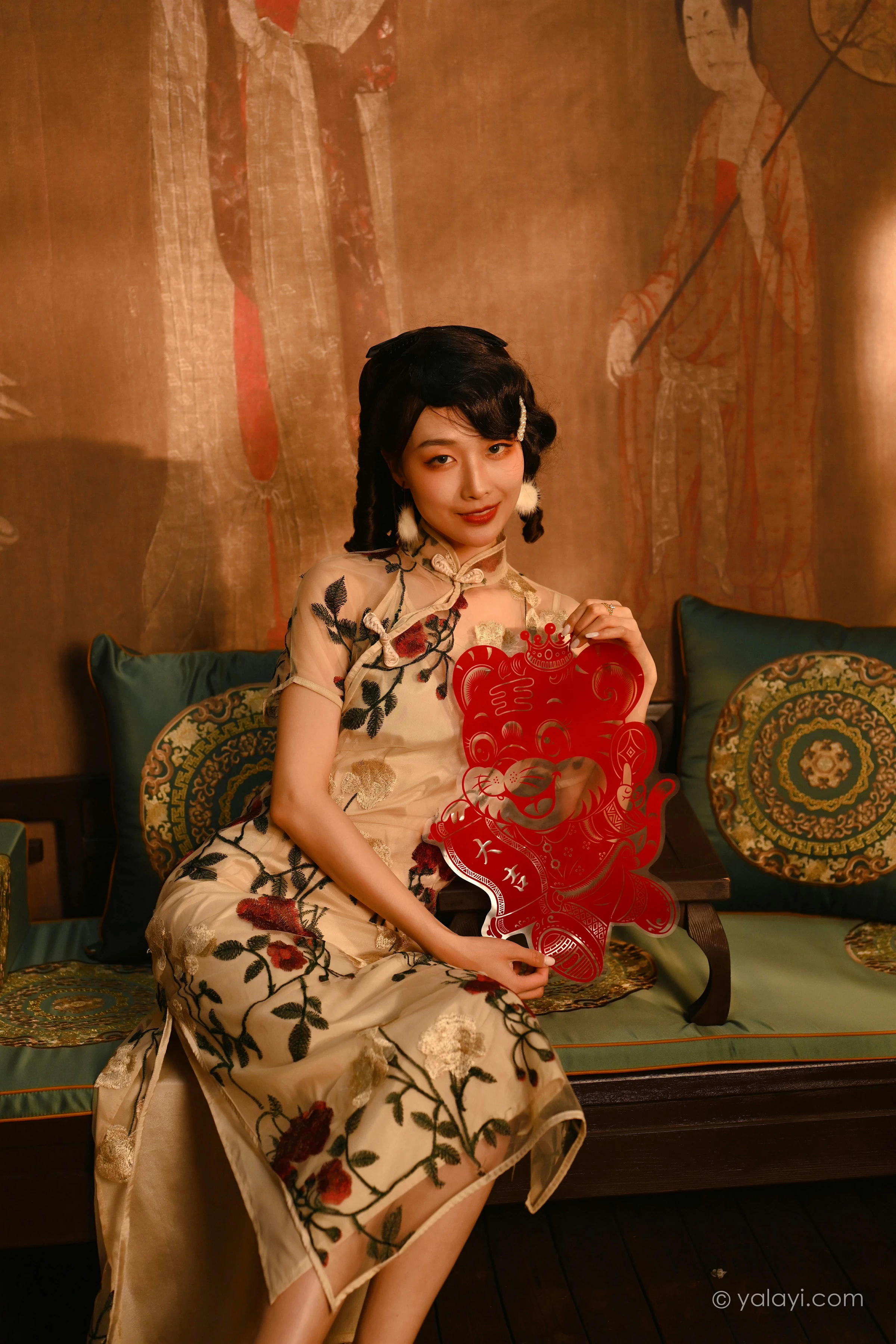 [YALAYI雅拉伊]2022.01.25 我在那里等你 佳佳 白色透视旗袍民国风写真集第4张