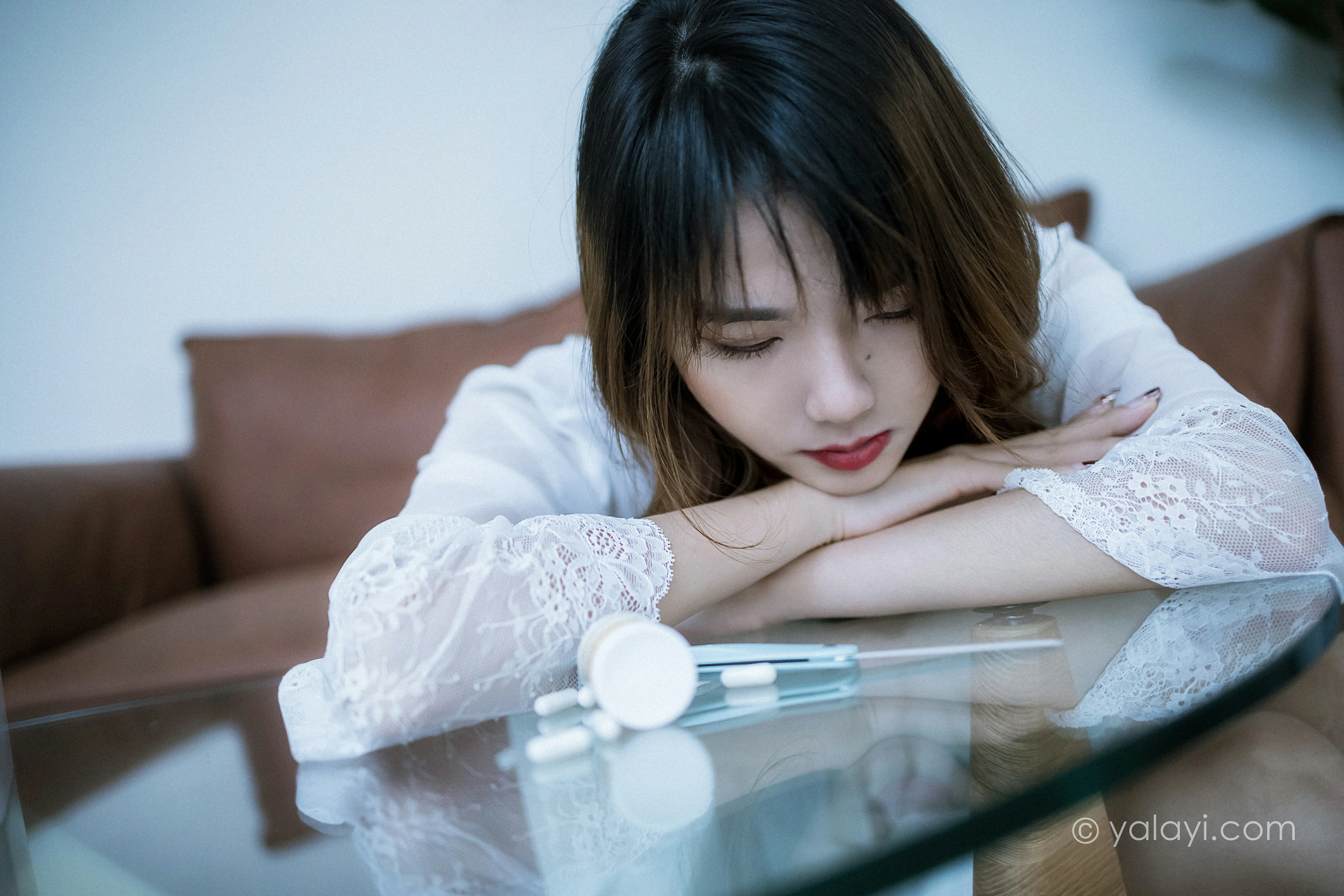 [YALAYI雅拉伊]NO.759 灰色空间 樊梵 白色透视蕾丝睡衣性感私房写真集第9张